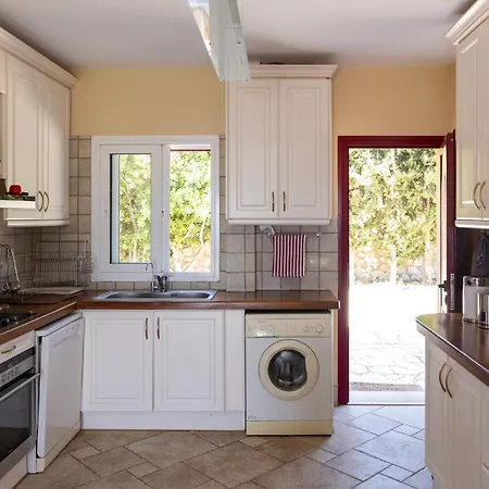 Вилла Minos - 4-bedroom Luxury With Pool In Spartia, Kefalonia *