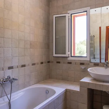 Minos - 4-bedroom Luxury With Pool In Spartia, Kefalonia Vila