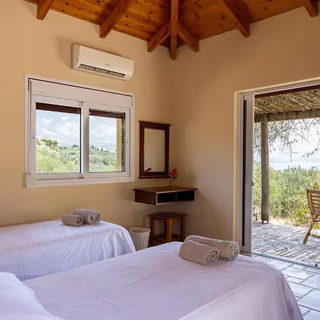 Minos - 4-bedroom Luxury With Pool In Spartia, Kefalonia Spartia